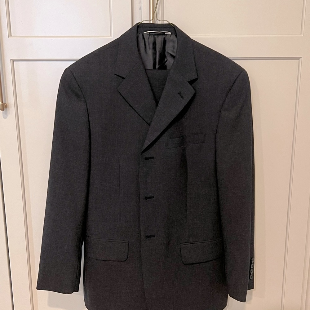 Men’s 3-Button Wool Suit